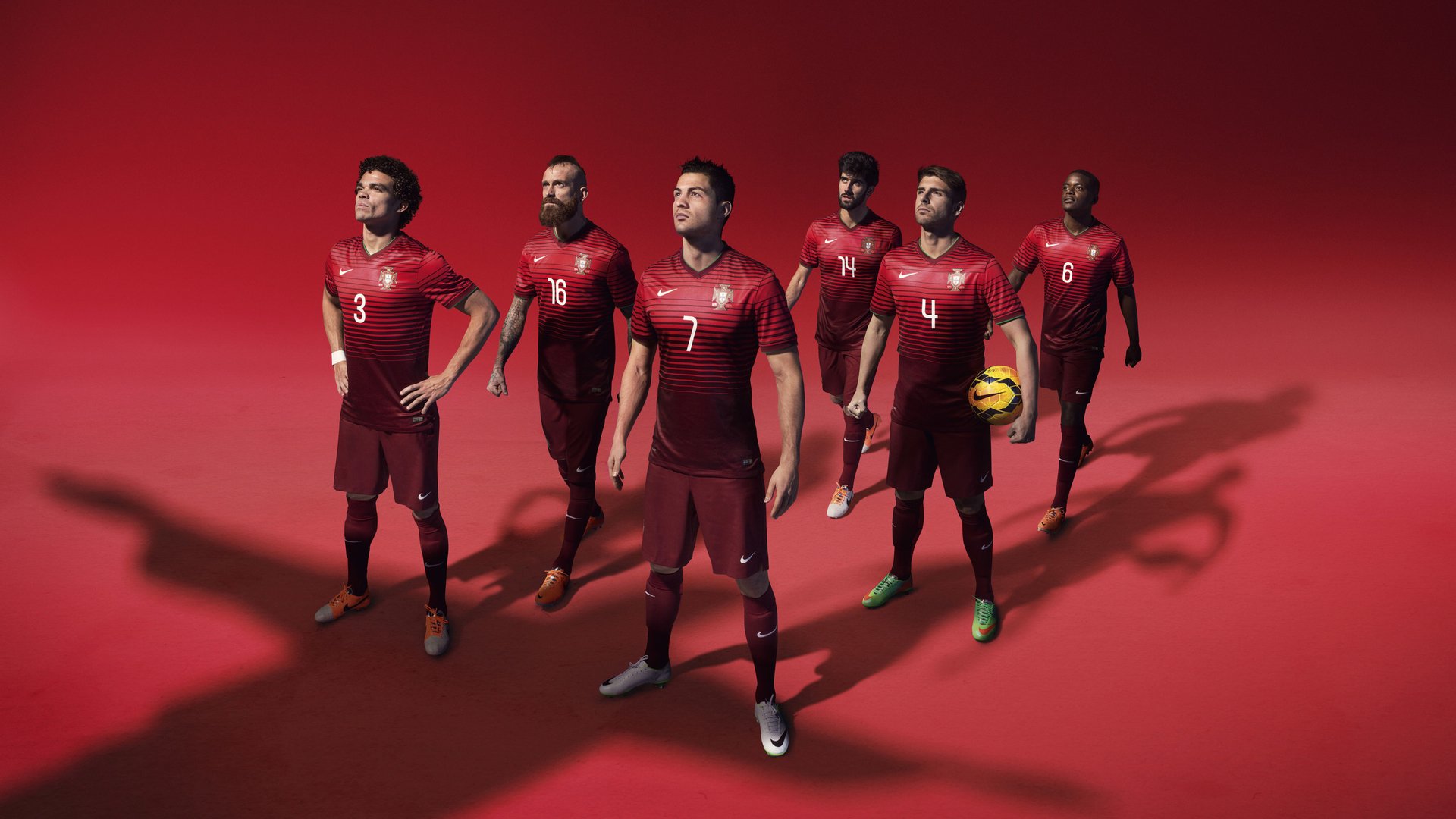 绿茵场上的降维打击，哈兰德带队取胜与伊拉克压制南非的战术共性