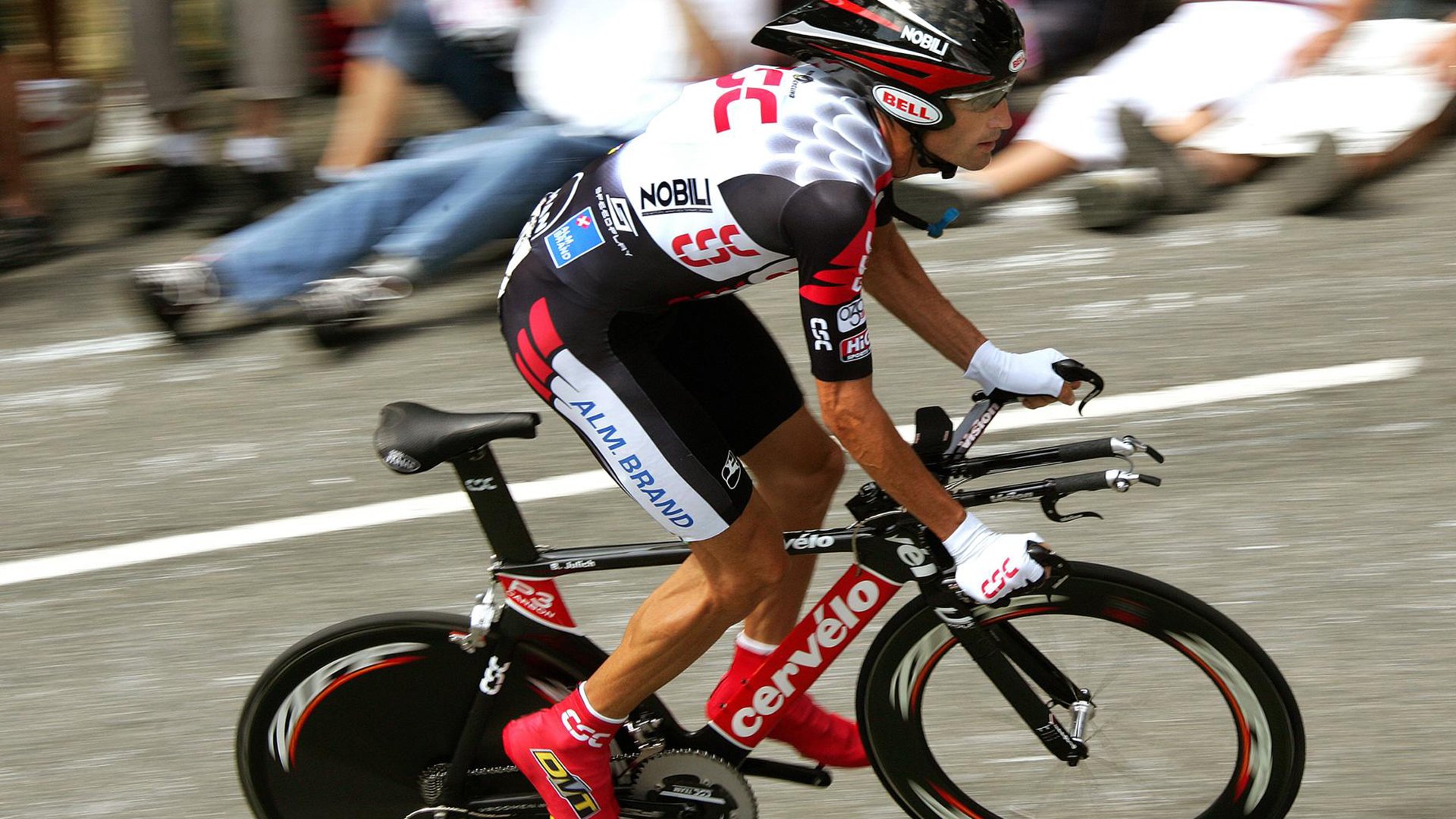 马克西关键进球定乾坤，马刺客场险胜广厦