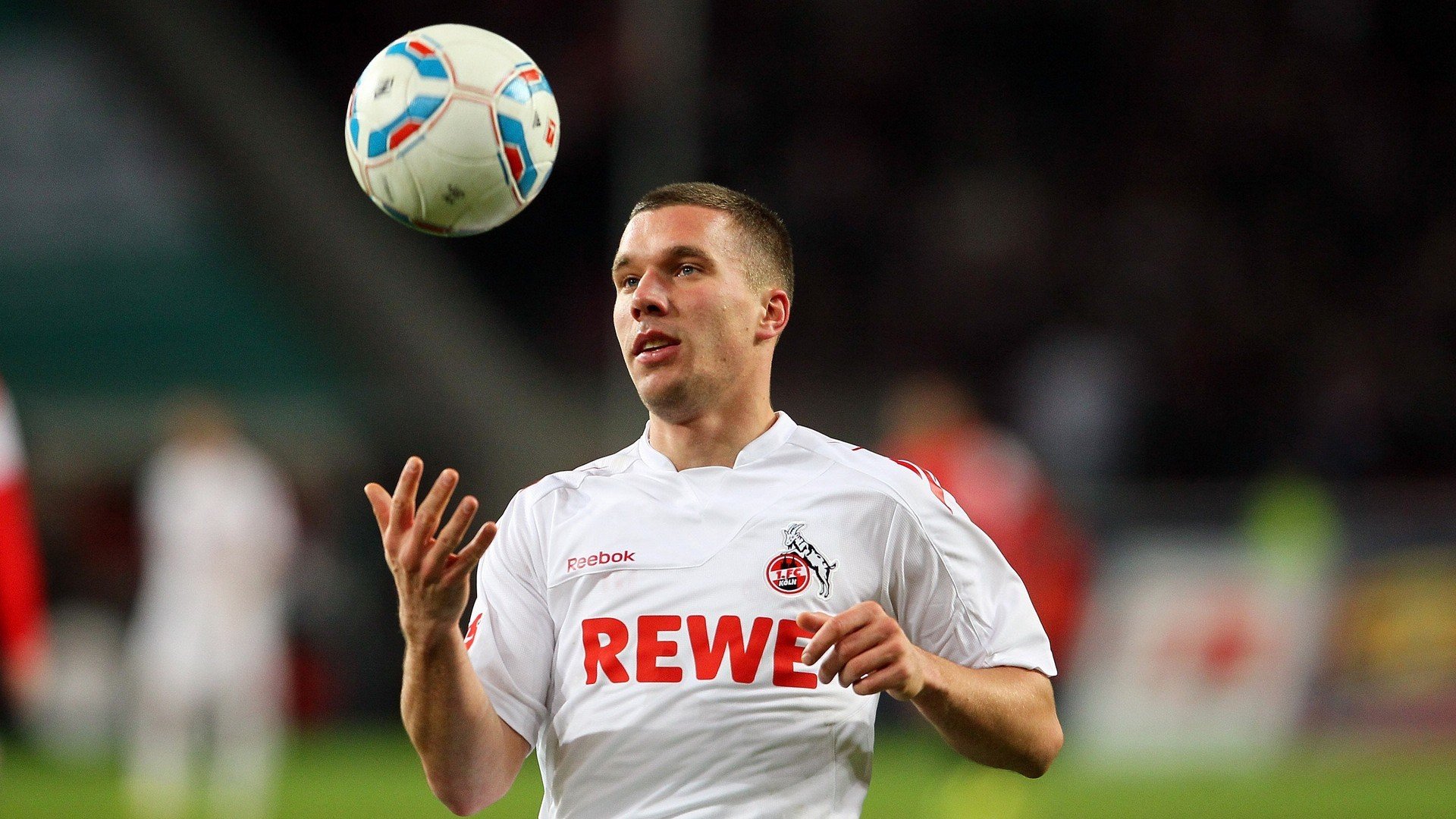 北欧风暴席卷地中海，莱万一剑封喉，瑞典力克马赛的战术启示录